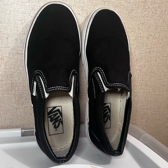 Vans Slip On Shoe - Picture 1 of 6